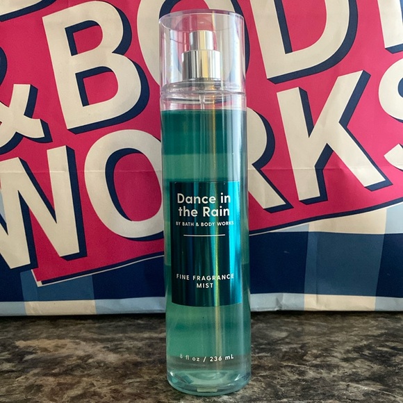 Bath & Body Works Dance in the Rain - Picture 1 of 4